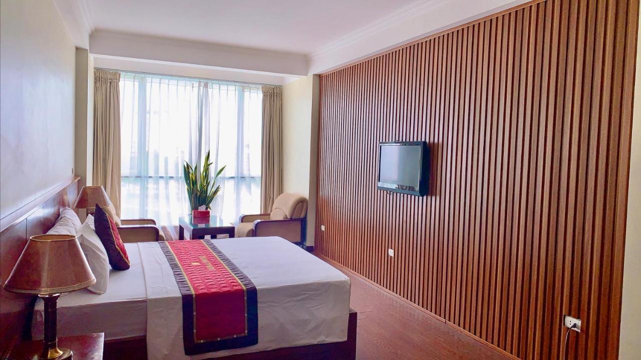 Hanz Regal Hotel Hanoi Buitenkant foto