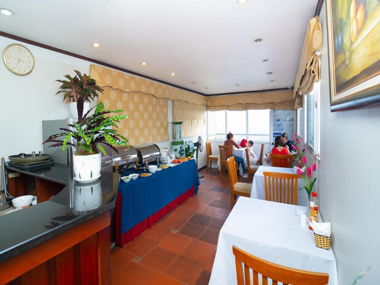 Hanz Regal Hotel Hanoi Buitenkant foto